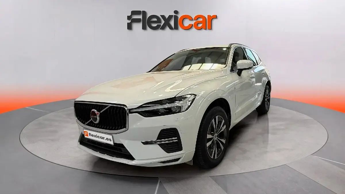 Usado Volvo XC60 Momentum 197 CV (144 kW) 2021 Blanco SUV