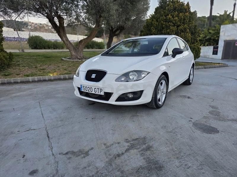 Usado Seat Leon Reference 102 CV (75 kW) 2010 Blanco Utilitario