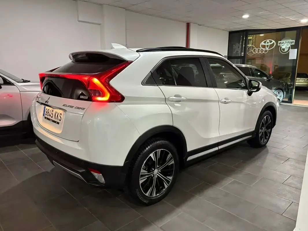 Usado Mitsubishi Eclipse Cross 163 CV (119 kW) 2018 Blanco SUV