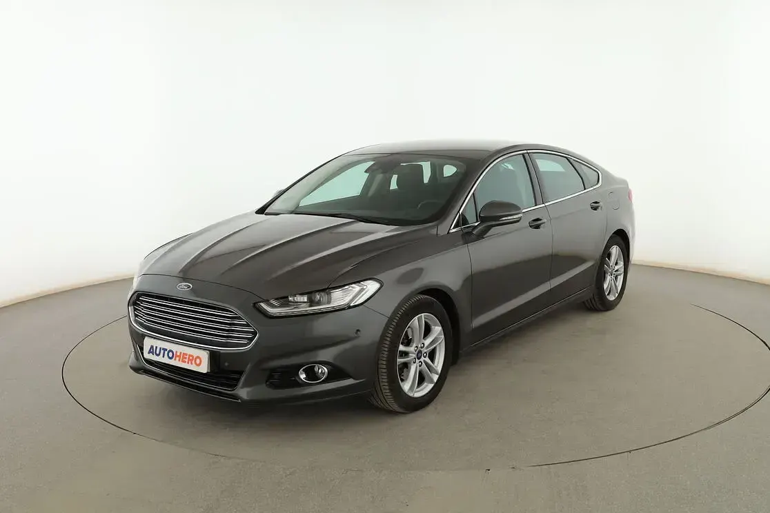 Usado Ford Mondeo Titanium 160 CV (117 kW) 2015 Berlina