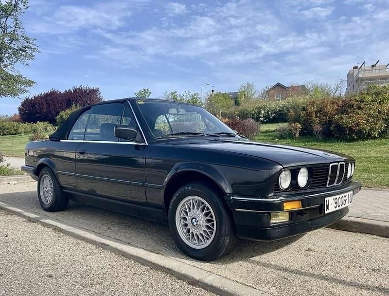 Käytetty BMW 320 128 HP (94 kW) 1988 Musta Avoauto