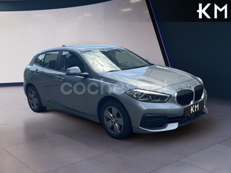 Usado BMW 118 150 CV (110 kW) 2021 Gris / plata Utilitario