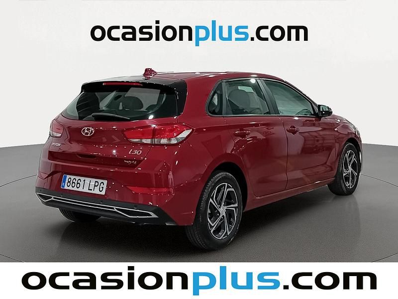 Usado Hyundai i30 120 CV (88 kW) 2021 Rojo