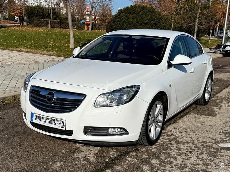 Blanco Usado 2013 Opel Insignia Sportive Berlina | 5900 € (Buen precio) - Imagen 1/4