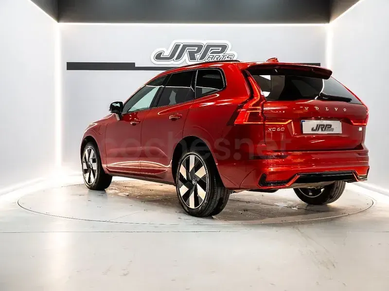 Usado Volvo XC60 Plus 351 CV (258 kW) 2023 Rojo SUV