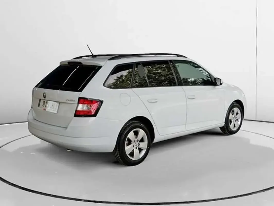 Usado Skoda Fabia Ambition 90 CV (66 kW) 2017 Blanco Utilitario