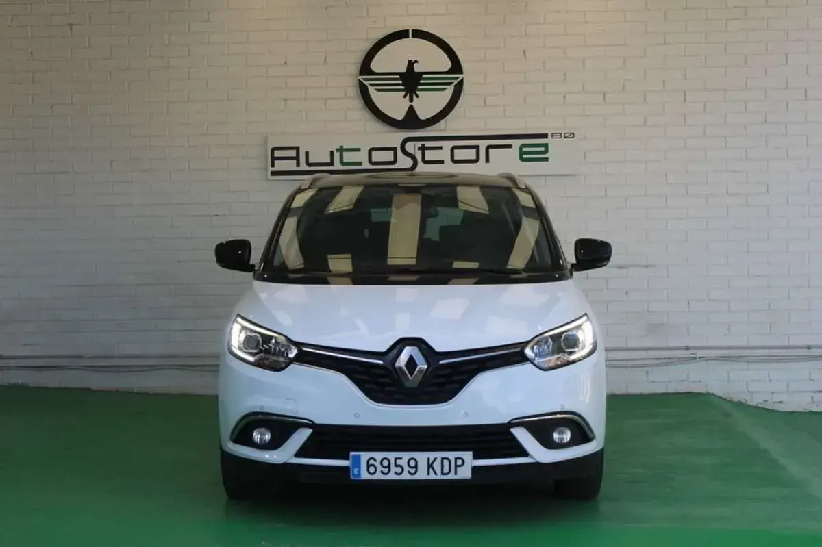 Usado Renault Scenic E-Tech Zen 129 CV (94 kW) 2017 Blanco Monovolumen