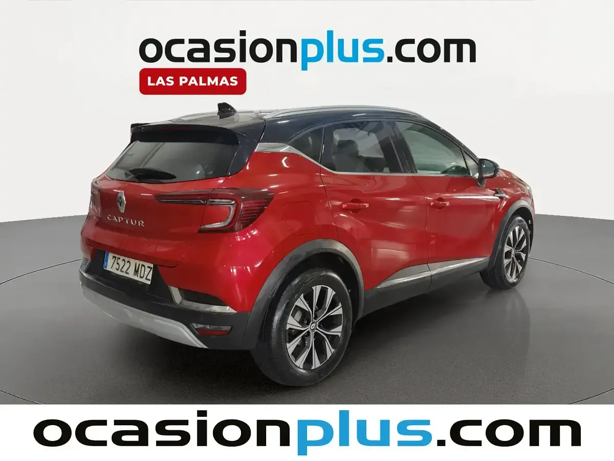 Usado Renault Captur Techno 90 CV (66 kW) 2023 Rojo SUV