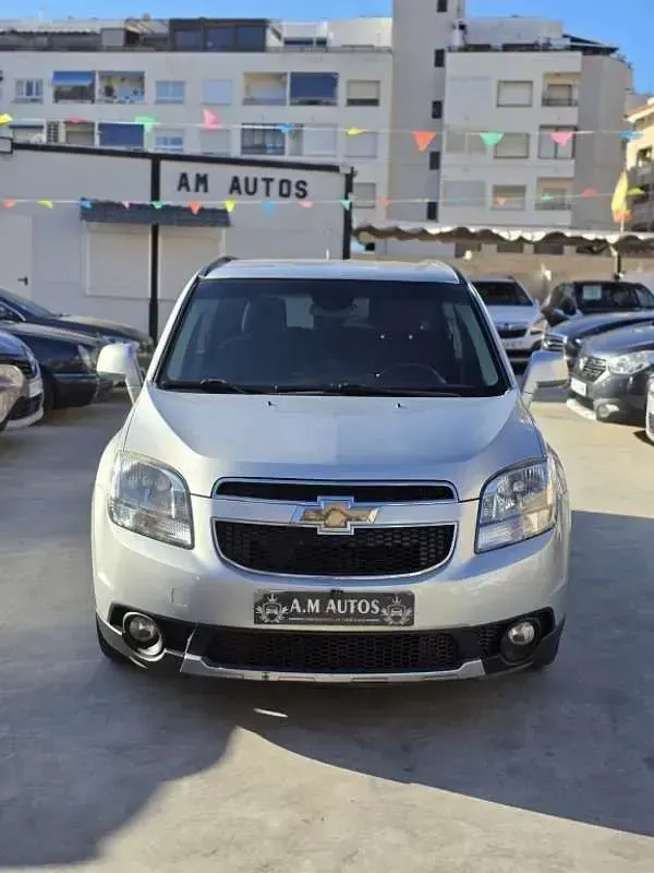 Usado Chevrolet Orlando LT 163 CV (119 kW) 2013 Gris Monovolumen