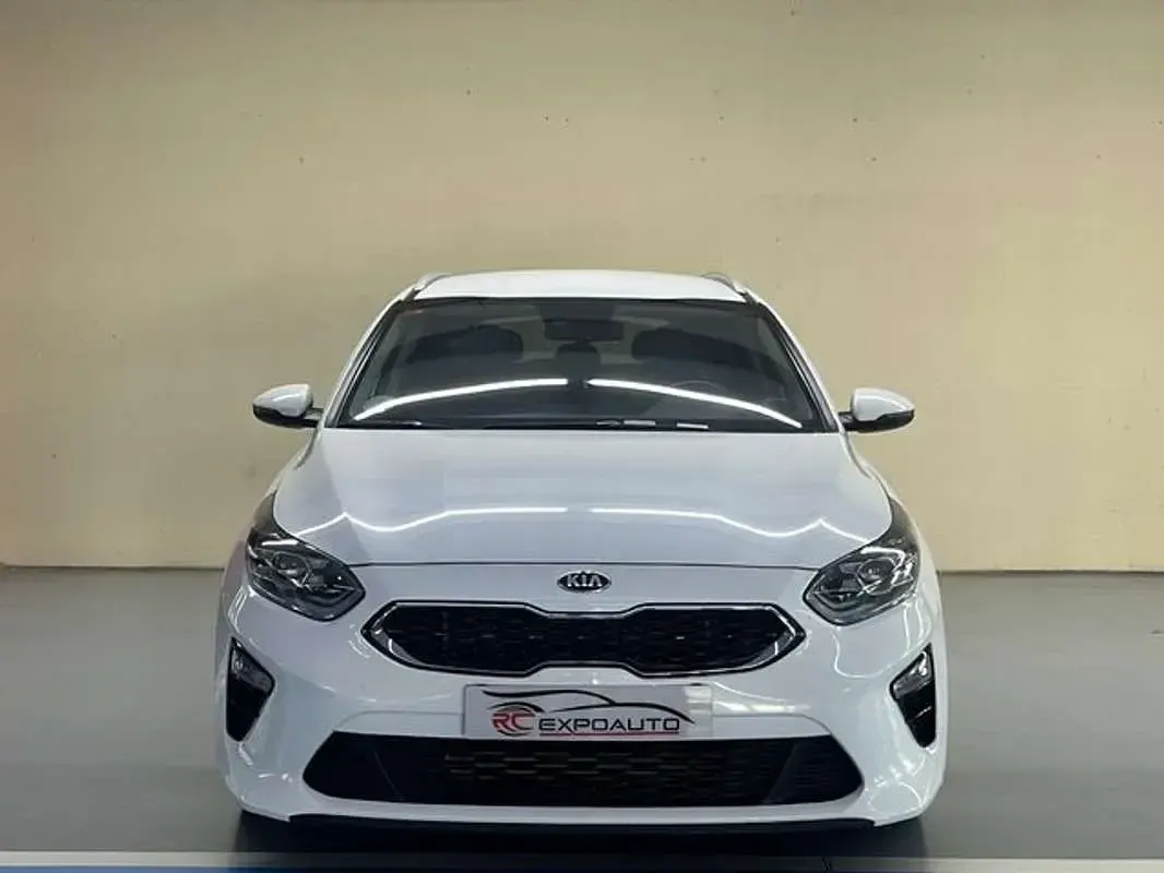 Usado Kia Ceed 120 CV (88 kW) 2021 Blanco Utilitario