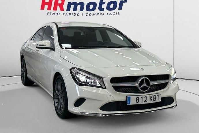 Usado Mercedes CLA220 177 CV (130 kW) 2017 Berlina