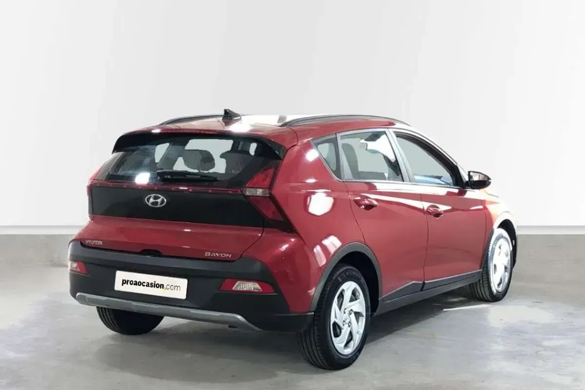 Usado Hyundai Bayon 84 CV (61 kW) 2024 Rojo SUV
