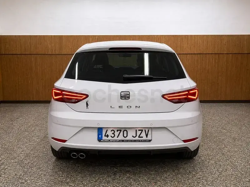 Usado Seat Leon XCELLENCE 150 CV (110 kW) 2017 Blanco Berlina