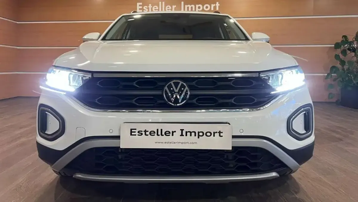 Usado VW T-Roc Life 150 CV (110 kW) 2023 Blanco SUV