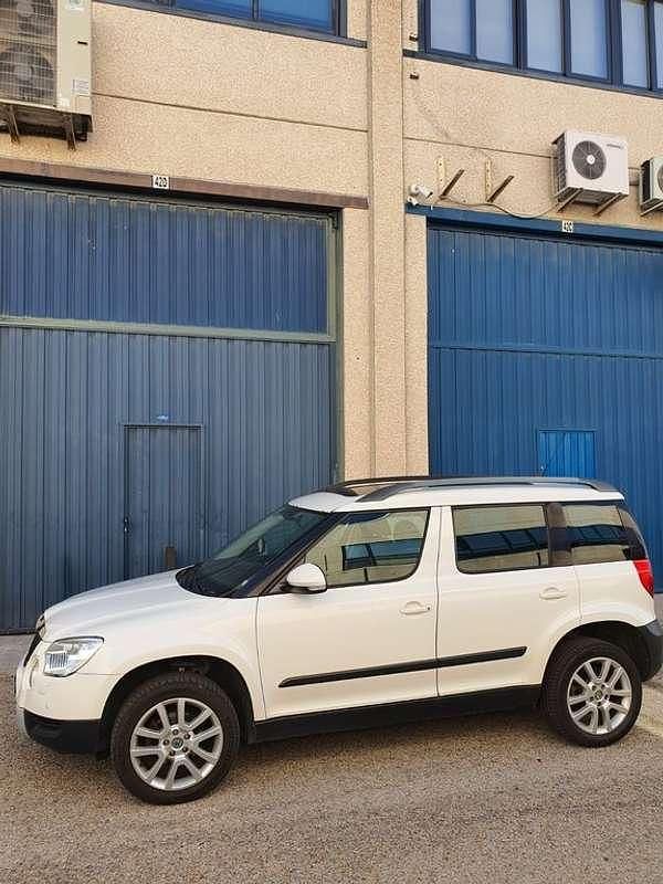Usado Skoda Yeti Elegance 170 CV (125 kW) 2011 Blanco SUV