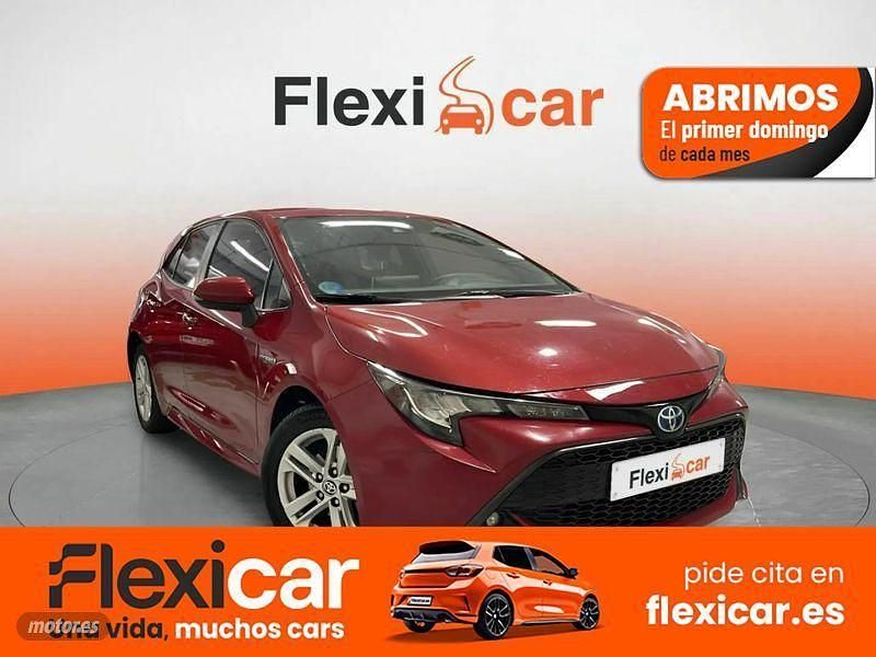 Usado Toyota Corolla Active 122 CV (89 kW) 2021 Granate Berlina