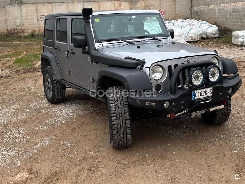 Usado Jeep Wrangler Unlimited Rubicon 200 CV (147 kW) 2017 Gris / plata SUV