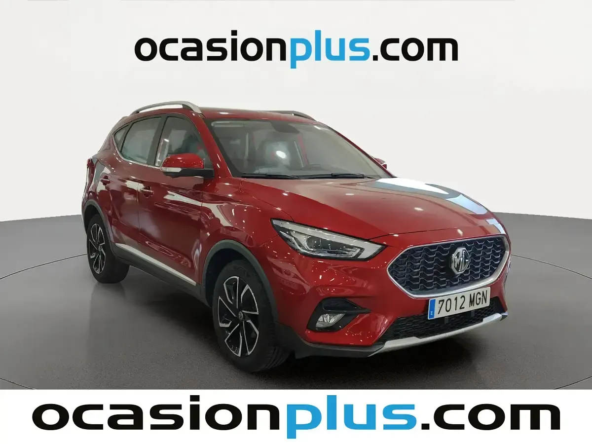 Usado MG ZS Luxury 111 CV (81 kW) 2023 Rojo SUV