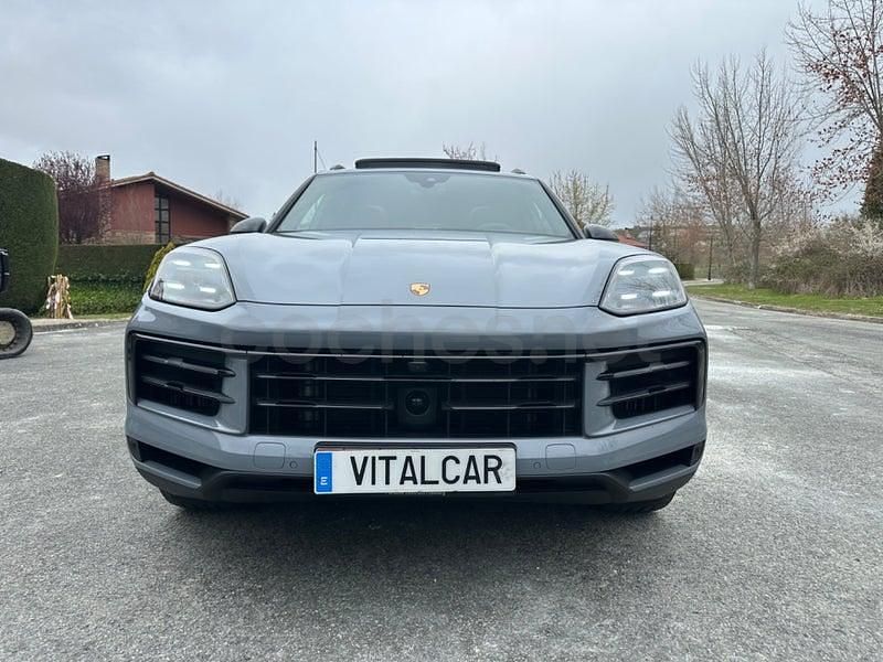 Käytetty Porsche Cayenne 470 HP (345 kW) 2024 Harmaa Katumaasturi