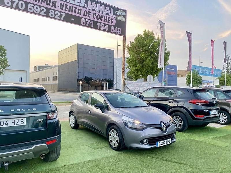 Gris Usado 2014 Renault Clio GrandTour Expression Familiar | 7499 € (Precio justo) - Imagen 1/4