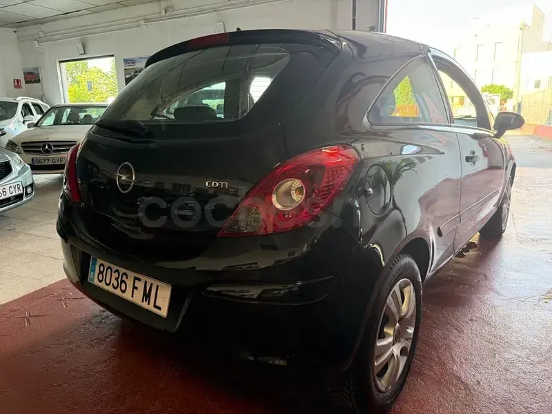 Usado Opel Corsa Sport 75 CV (55 kW) 2007 Negro Utilitario