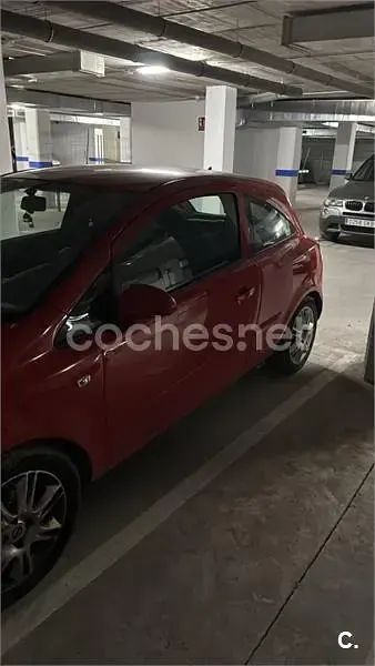 Usado Opel Corsa Enjoy 80 CV (58 kW) 2007 Rojo Utilitario