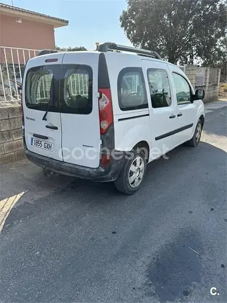 Usado Renault Kangoo 105 CV (77 kW) 2010 Blanco Monovolumen