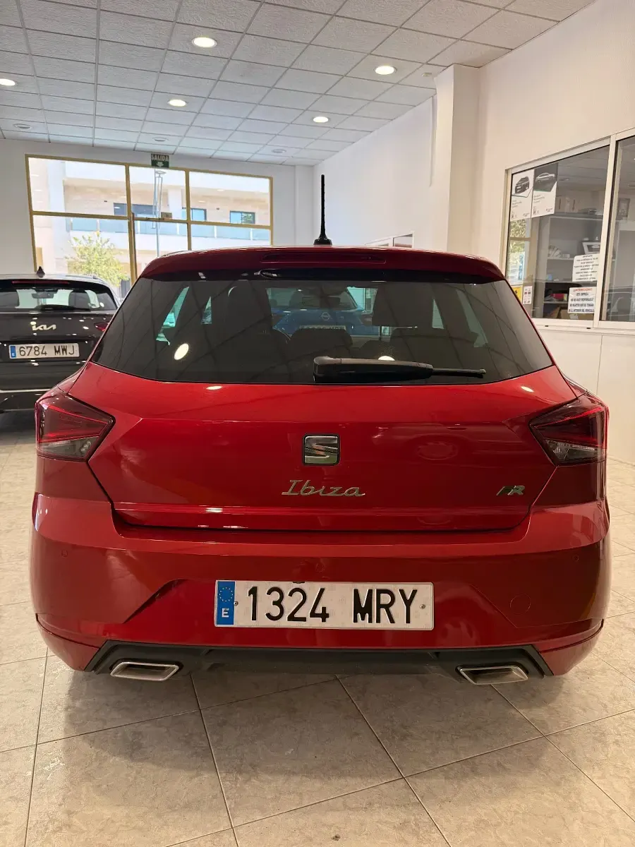 Usado Seat Ibiza FR 115 CV (84 kW) 2024 Rojo Utilitario