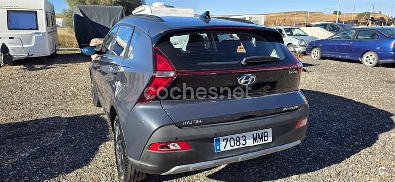 Usado Hyundai Bayon 100 CV (73 kW) 2023 Gris / plata SUV