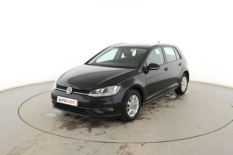Usado VW Golf VII 116 CV (85 kW) 2019 Negro Utilitario