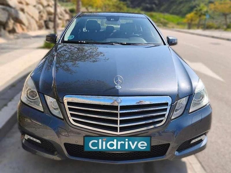 Usado Mercedes E200 Avantgarde 184 CV (135 kW) 2011 Gris Berlina