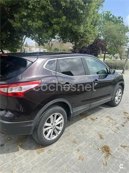 Usado Nissan Qashqai Tekna 115 CV (84 kW) 2015 Negro SUV
