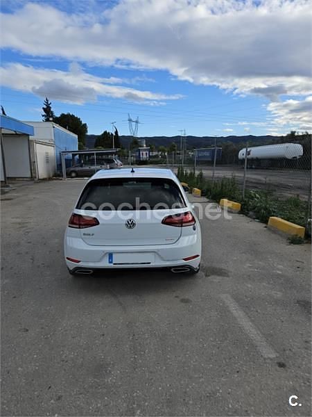 Usado VW Golf VII Advance 150 CV (110 kW) 2018 Blanco Berlina