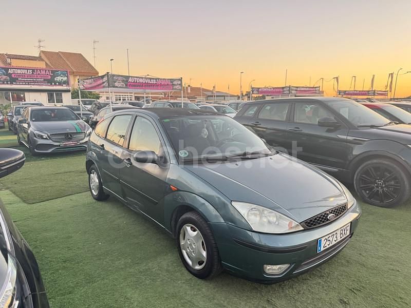 Usado Ford Focus Ghia 100 CV (73 kW) 2002 Verde Berlina