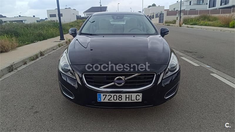 Usado Volvo S60 R-Design Momentum 180 CV (132 kW) 2012 Berlina