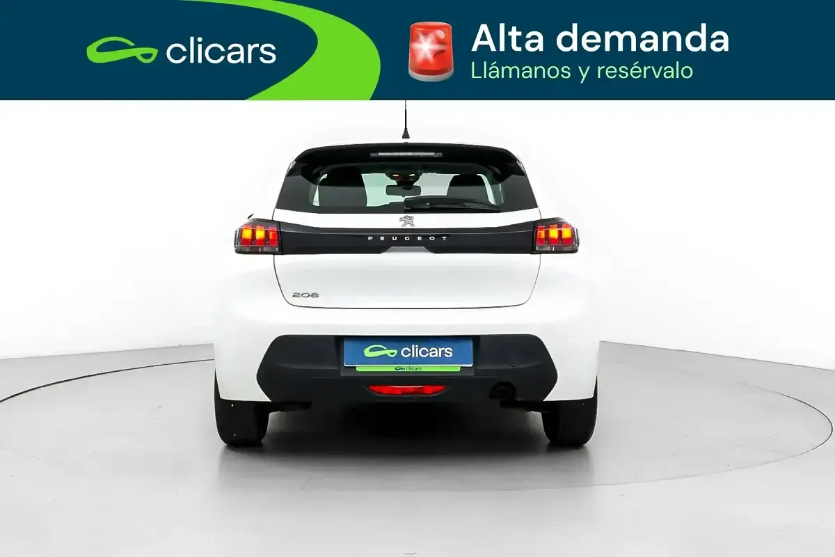 Usado Peugeot 208 Active 100 CV (73 kW) 2022 Blanco Utilitario