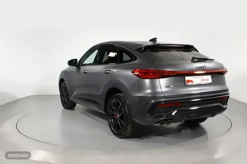 Usado Audi Q5 Sportback S-Line 204 CV (150 kW) 2025 Gris SUV