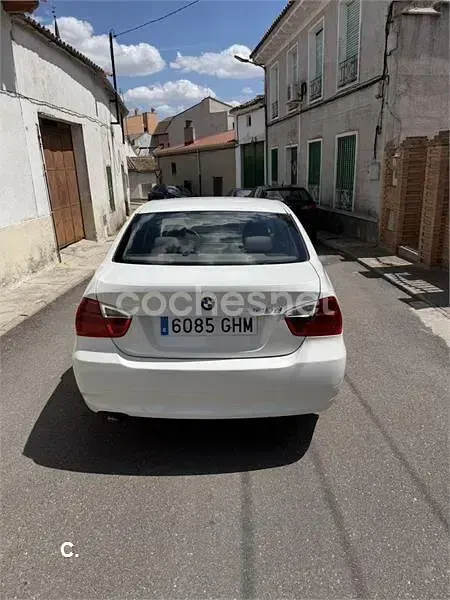 Usado BMW 320 163 CV (119 kW) 2005 Blanco Berlina
