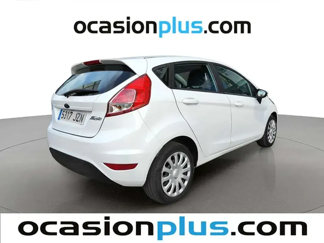 Usado Ford Fiesta Trend 75 CV (55 kW) 2017 Blanco Utilitario