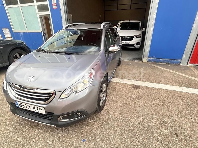 Usado Peugeot 2008 Allure 92 CV (67 kW) 2015 Gris / plata SUV