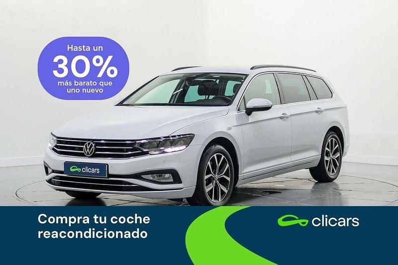Blanco Usado 2022 VW Passat Executive Familiar | 17.490 € (Buen precio) - Imagen 1/4