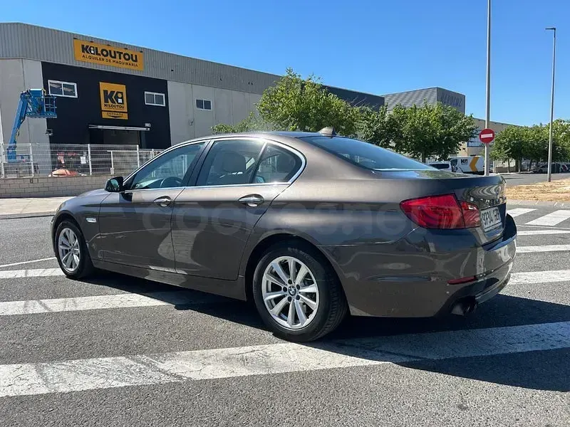 Usado BMW 520 177 CV (130 kW) 2010 Beige Berlina