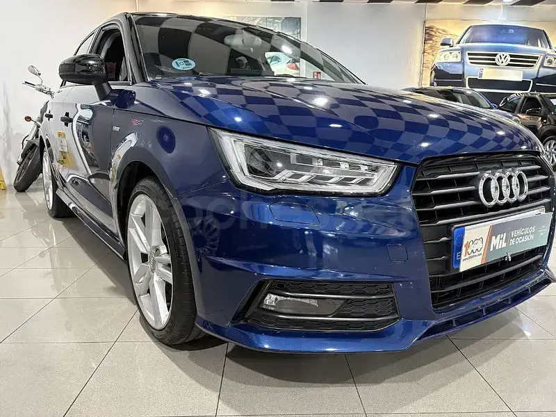 Usado Audi A1 Sportback 125 CV (91 kW) 2018 Azul Utilitario