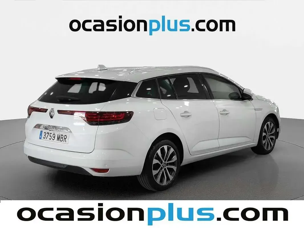 Usado Renault Mégane GrandTour Techno 140 CV (102 kW) 2022 Blanco Familiar