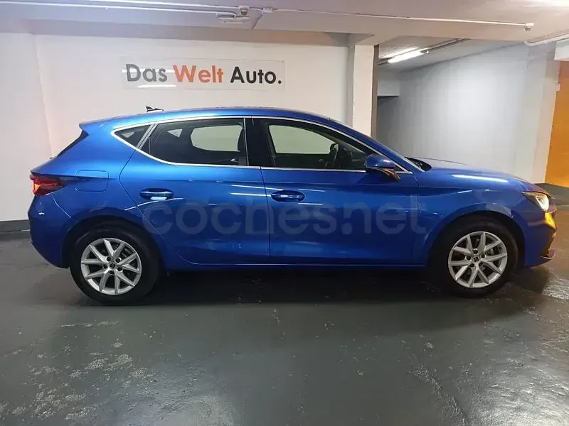 Usado Seat Leon Style 116 CV (85 kW) 2025 Azul Berlina