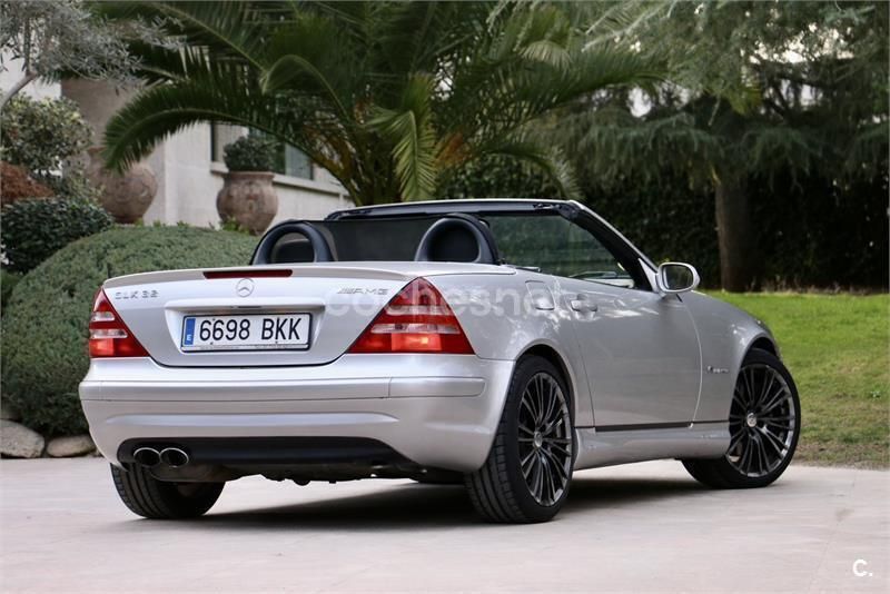 Usado Mercedes SLK32 AMG AMG 354 CV (260 kW) 2001 Gris / plata Descapotable