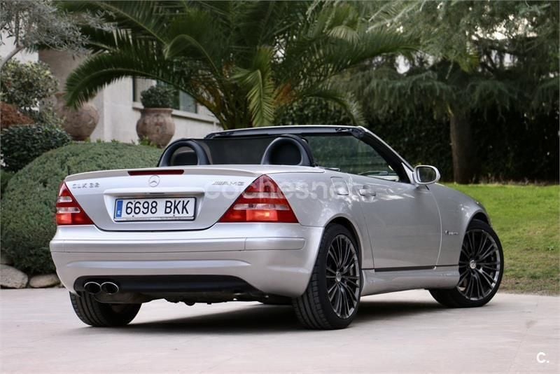 Gris / plata Usado 2001 Mercedes SLK32 AMG AMG Descapotable | 22.000 € - Imagen 1/4