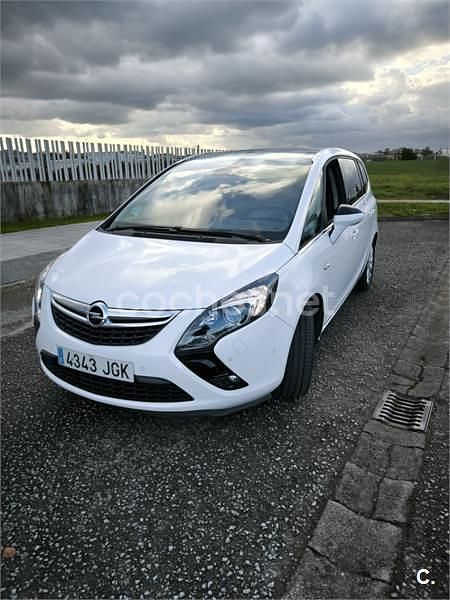 Usado Opel Zafira Tourer Excellence 170 CV (125 kW) 2015 Blanco Monovolumen