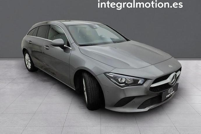Usado Mercedes CLA180 Shooting Brake 115 CV (84 kW) 2020 Familiar