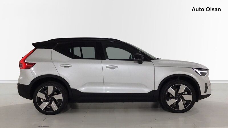 Usado Volvo XC40 Plus 175 kW (238 CV) 2023 Blanco SUV